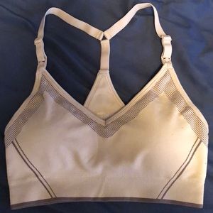 Gilligan & O’Malley nursing bra M